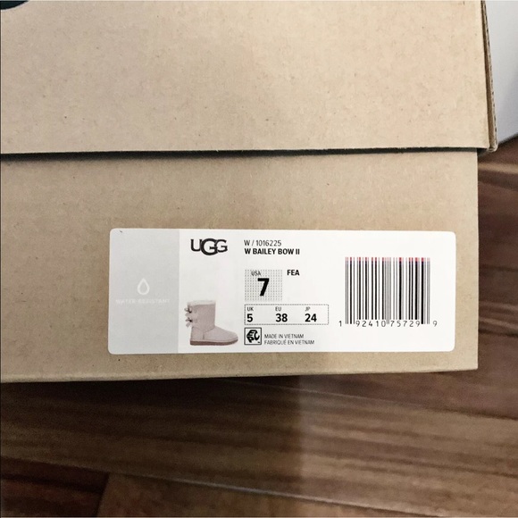 Ugg BAILEY BOW II BOOT - Picture 9 of 14